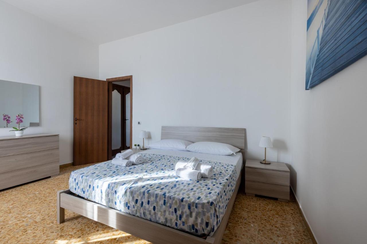 Pisa Quiet And Bright Flats With Balcony Apartment ภายนอก รูปภาพ