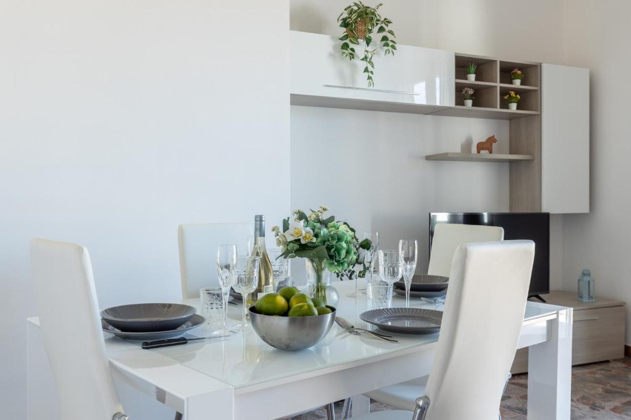 Pisa Quiet And Bright Flats With Balcony Apartment ภายนอก รูปภาพ
