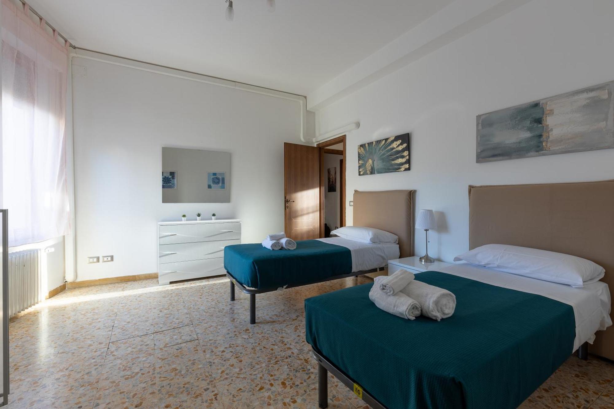 Pisa Quiet And Bright Flats With Balcony Apartment ภายนอก รูปภาพ